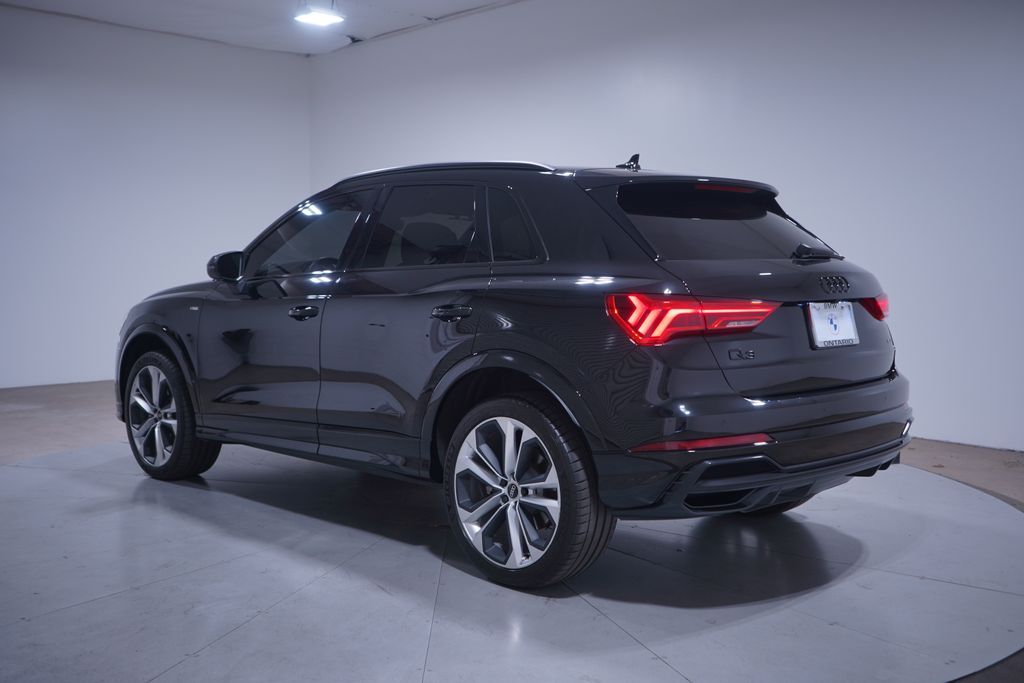 Thumbnail: 2022 Audi Q3 - 3