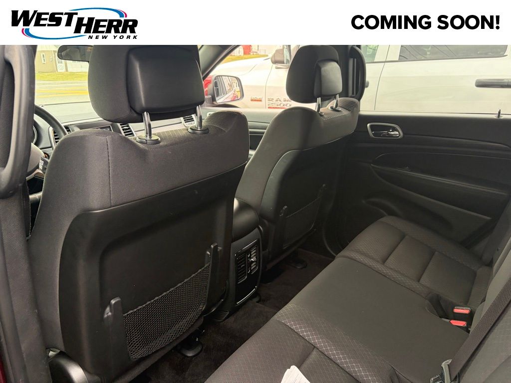 Used 2019 Red Jeep Laredo E image 5