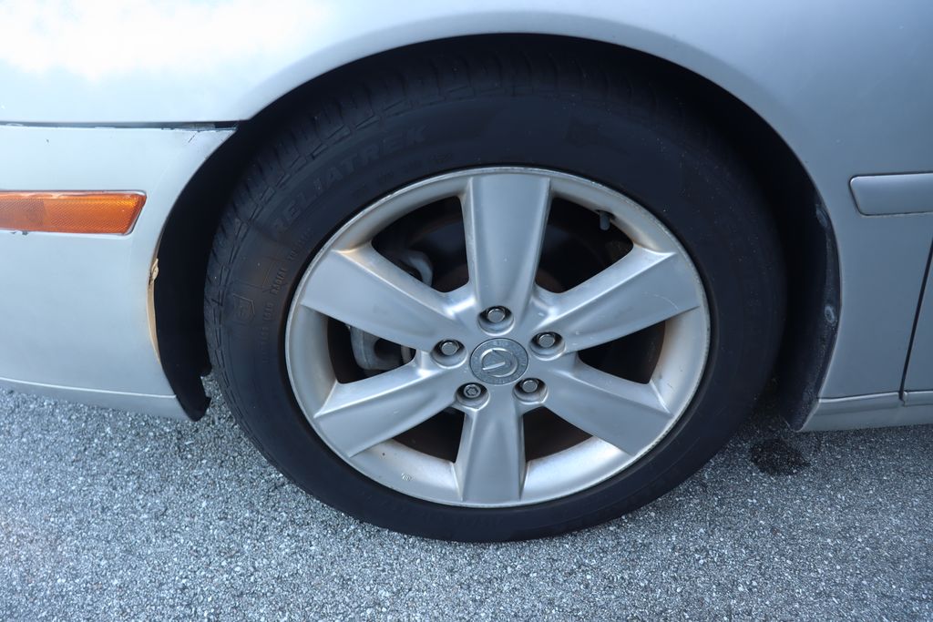 Thumbnail: 2005 Lexus ES - 4