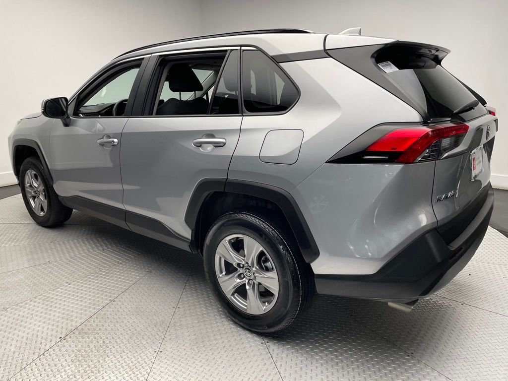 2023 Toyota RAV4 XLE 7