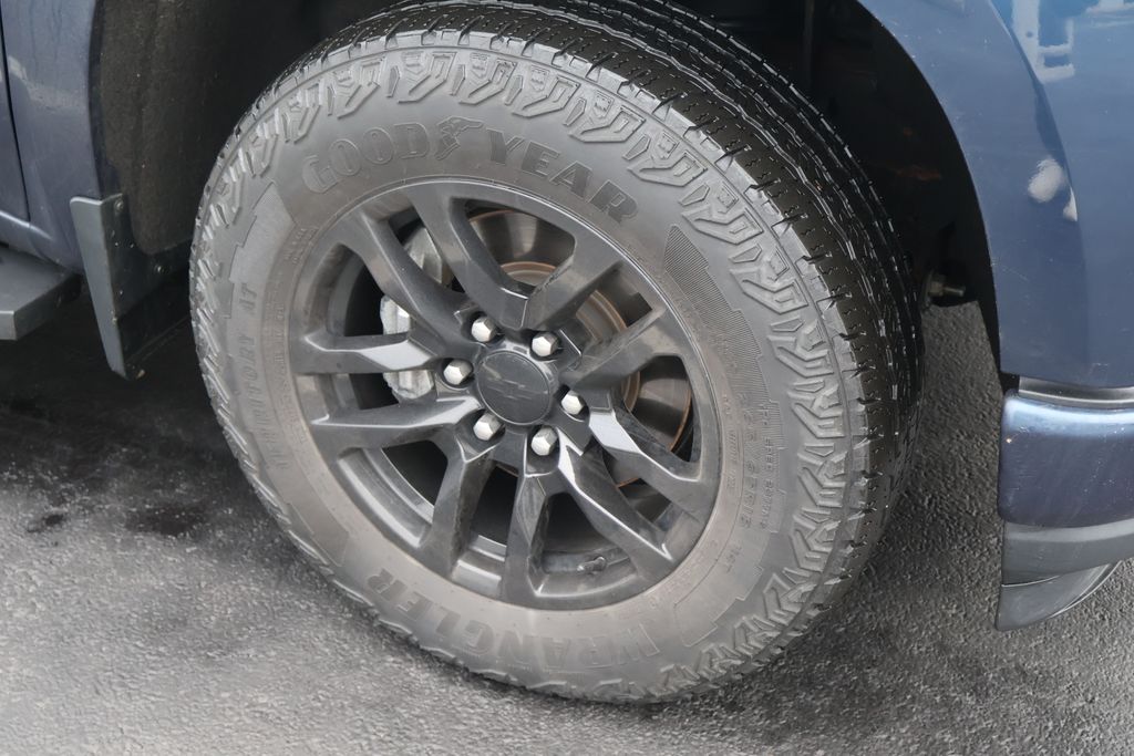 Thumbnail: 2020 Chevrolet Silverado 1500 - 5