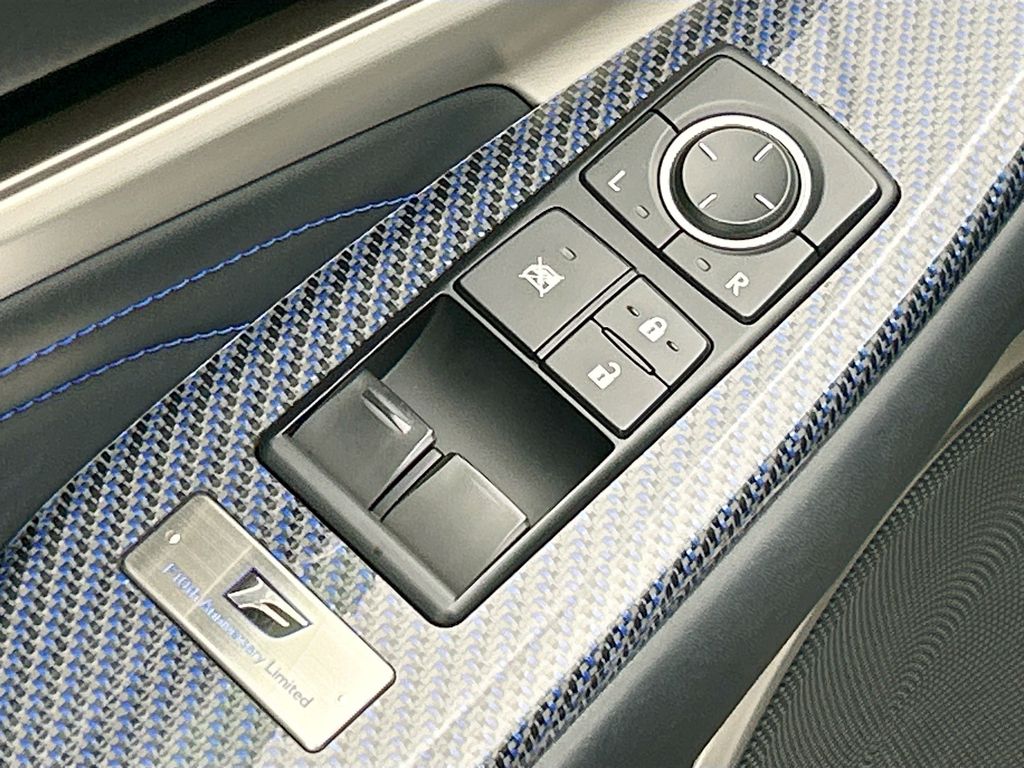 Thumbnail: 2019 Lexus RC - 24