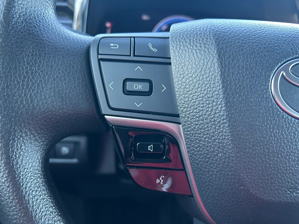 Thumbnail: 2025 Toyota Camry - 19