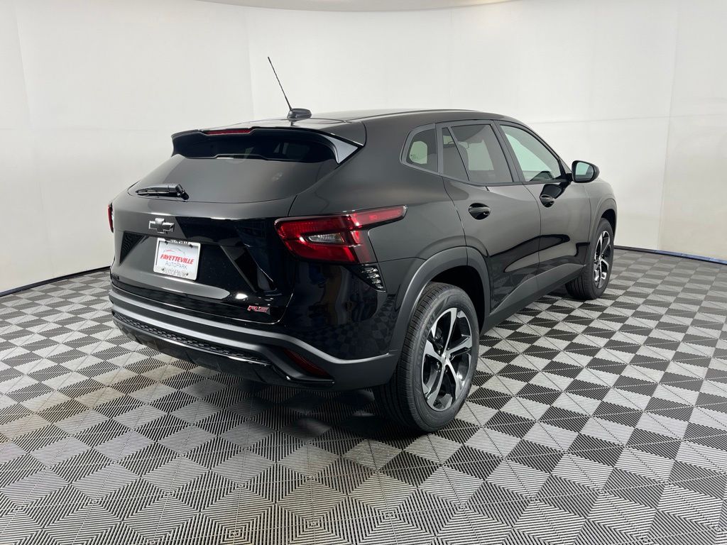 Thumbnail: 2026 Chevrolet Trax - 5