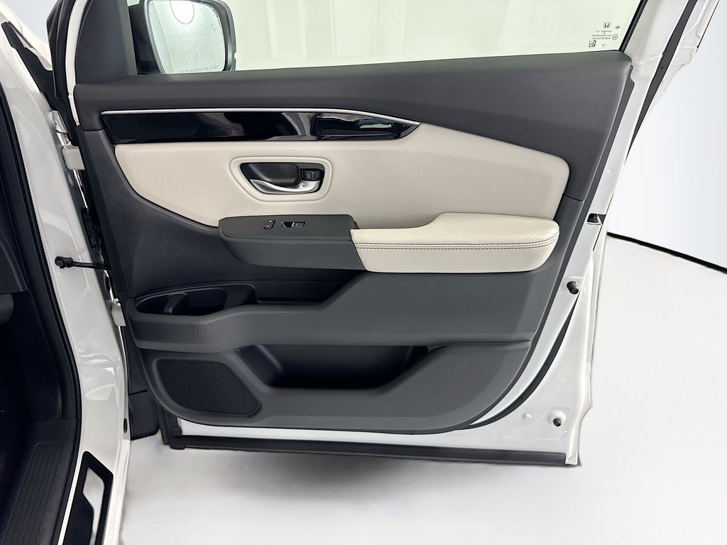 Thumbnail: 2026 Honda Pilot - 26