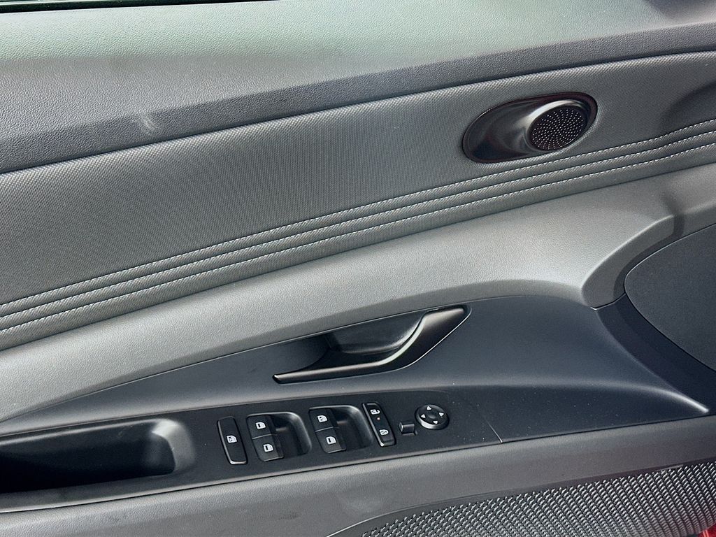 Thumbnail: 2025 Hyundai Elantra - 18