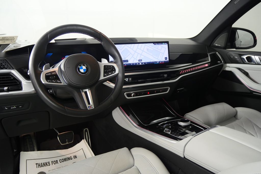 2024 BMW X5 M60i 18