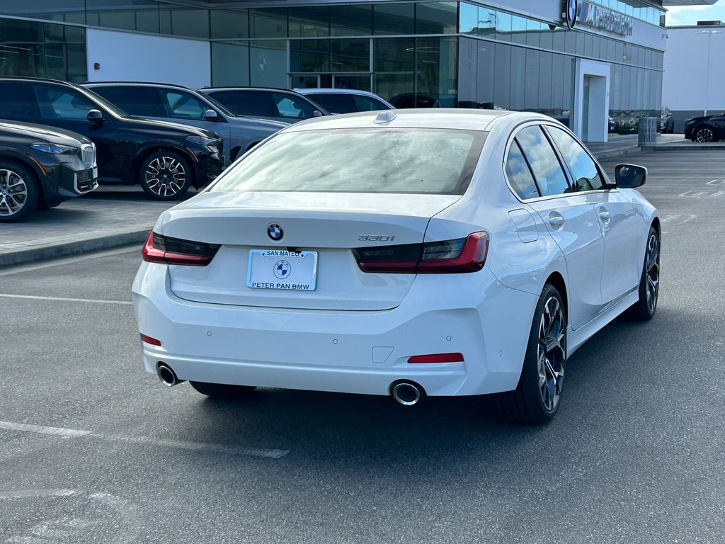 Thumbnail: 2026 BMW 3 Series - 5