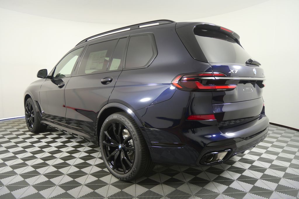 Thumbnail: 2027 BMW X7 - 6