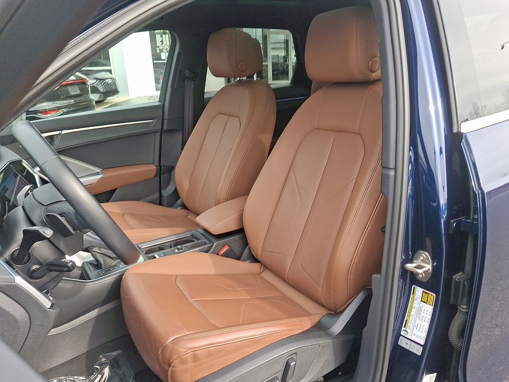 Thumbnail: 2022 Audi Q3 - 13