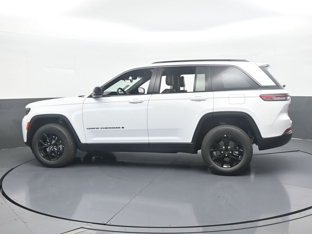 New 2026 Bright White Clearcoat Jeep Laredo image 3