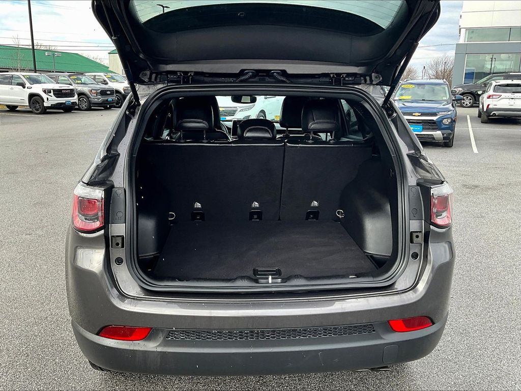 2022 Jeep Compass — photo 34
