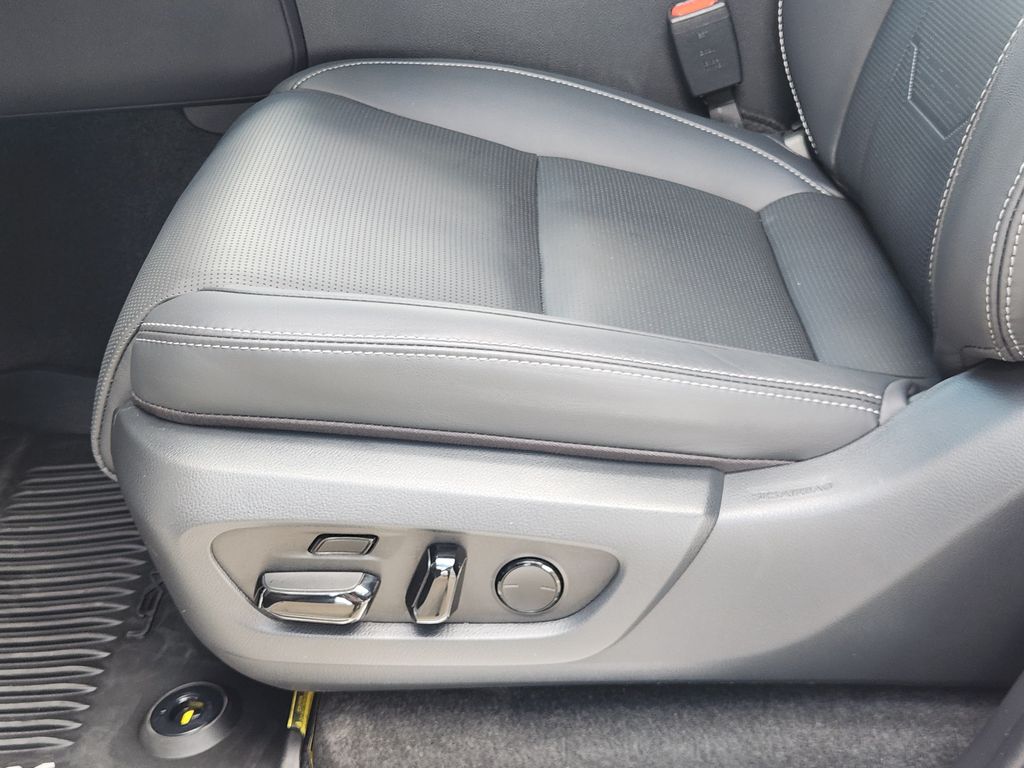 2025 Lexus GX 550 Luxury+ White at Westside Lexus