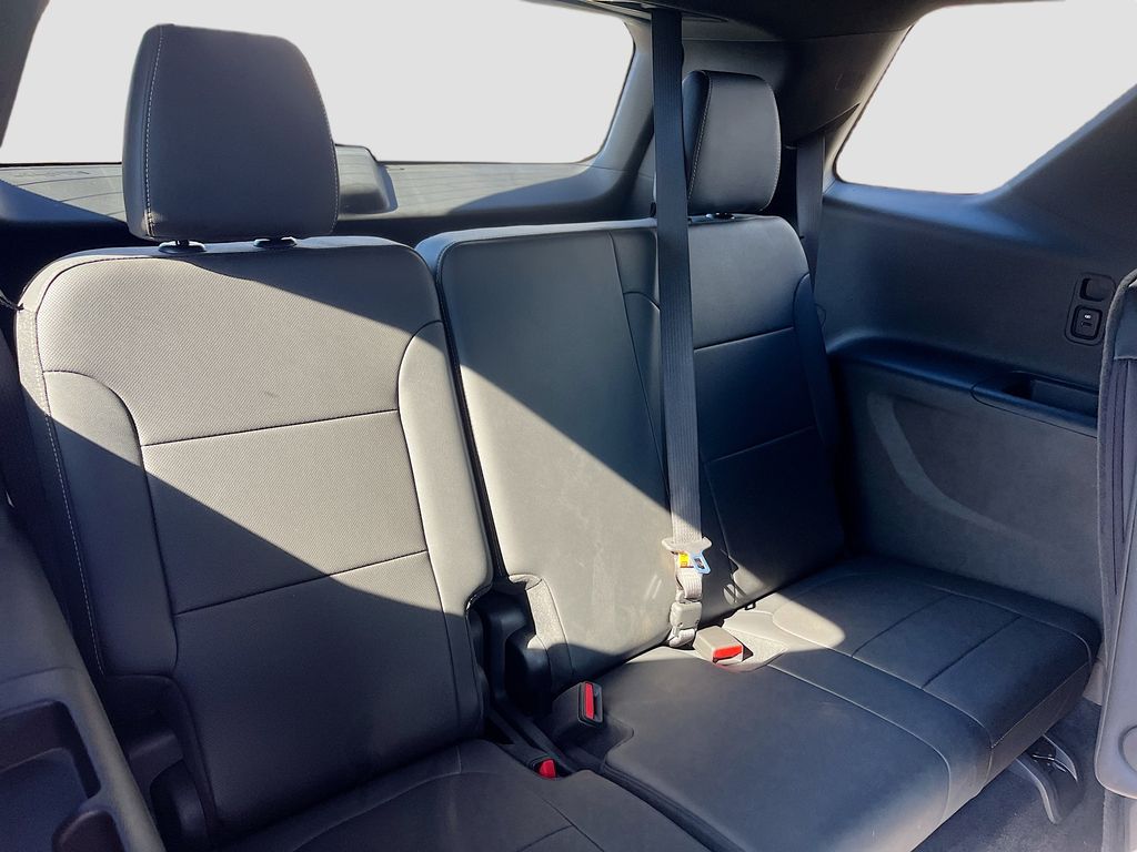 Used 2023 Red Chevrolet Premier image 29
