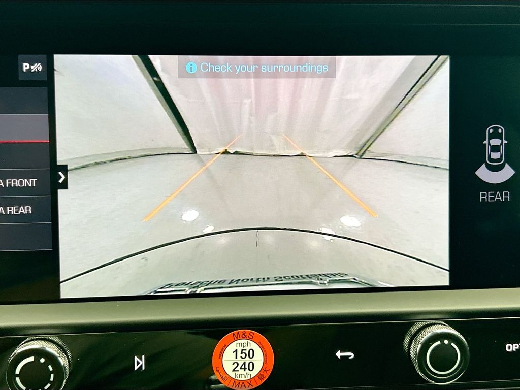 Thumbnail: 2026 Porsche Macan - 17