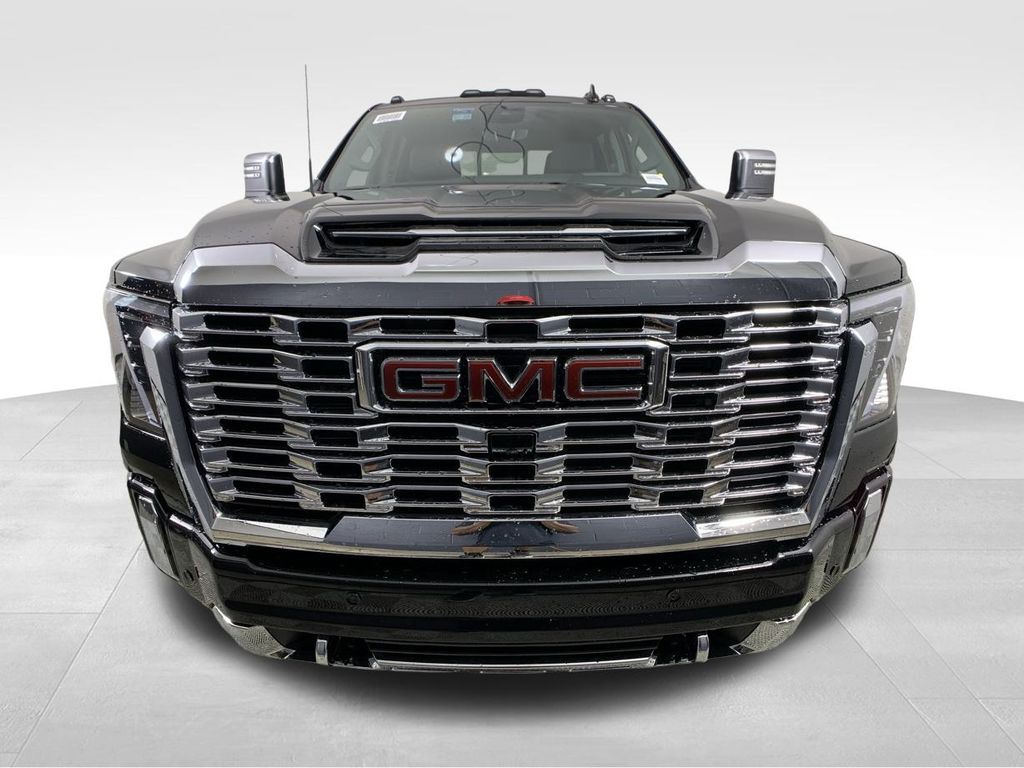 2024 GMC Sierra 2500HD Denali 9