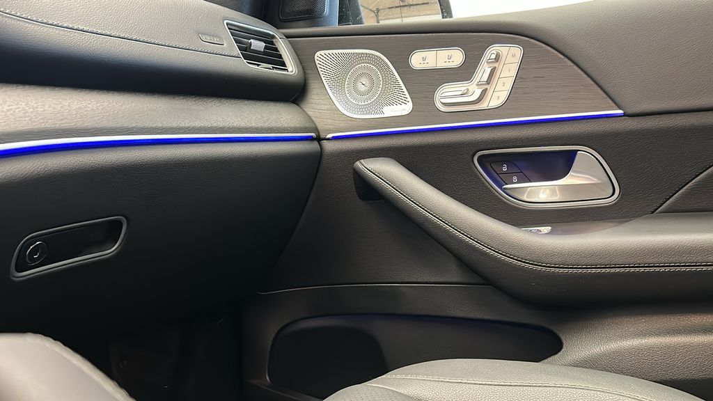 2025 Mercedes-Benz GLS 450 4MATIC 20