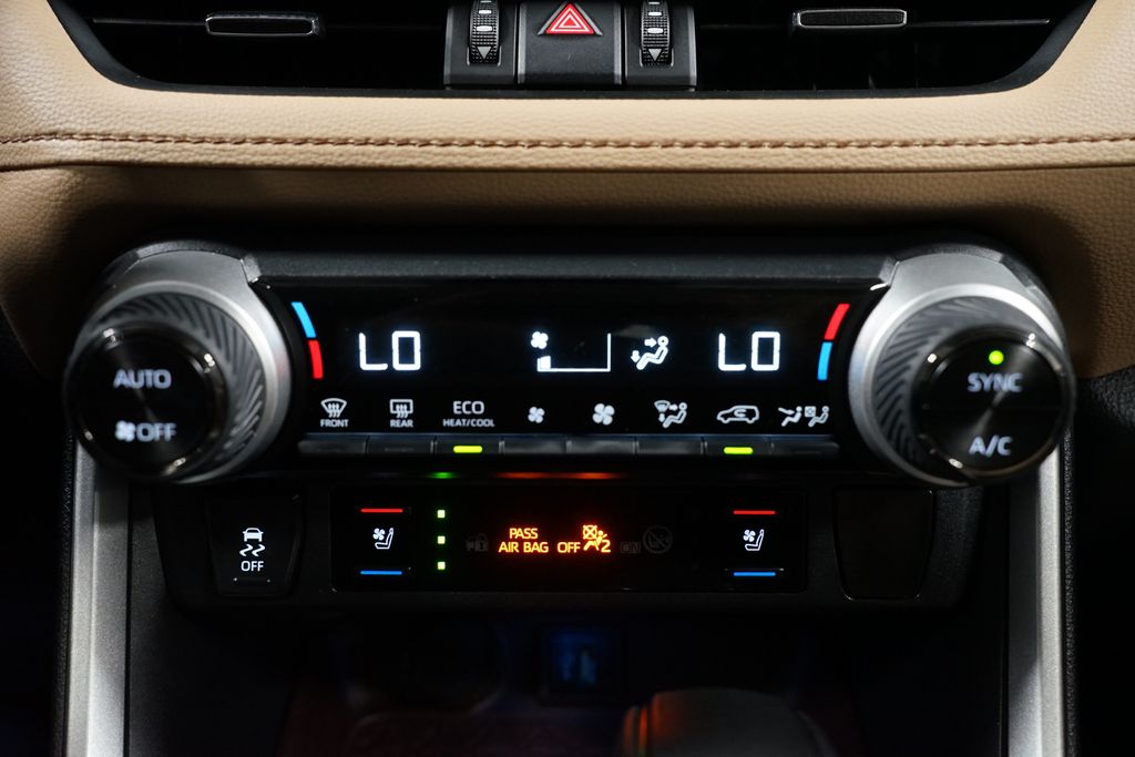 Thumbnail: 2024 Toyota RAV4 - 20