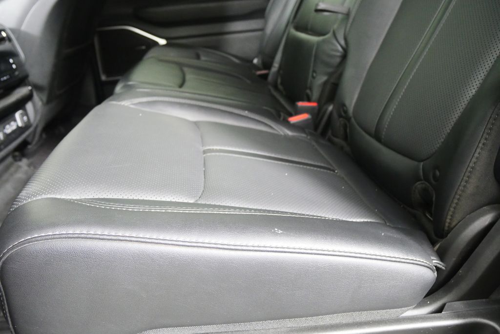 Thumbnail: 2022 Jeep Wagoneer - 15