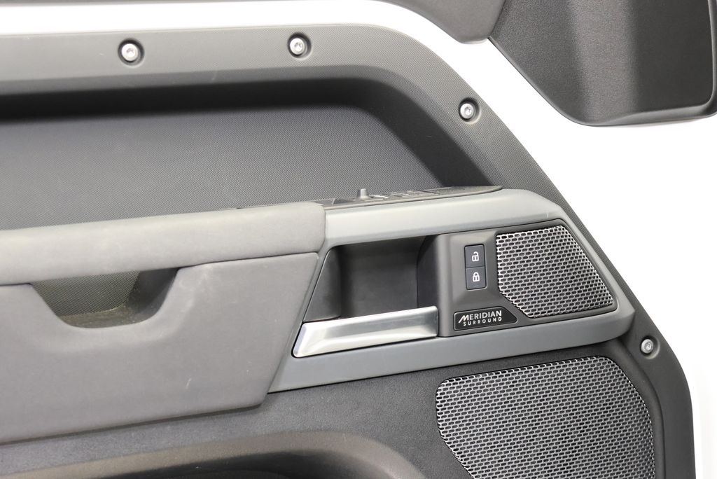Thumbnail: 2023 Land Rover Defender - 26