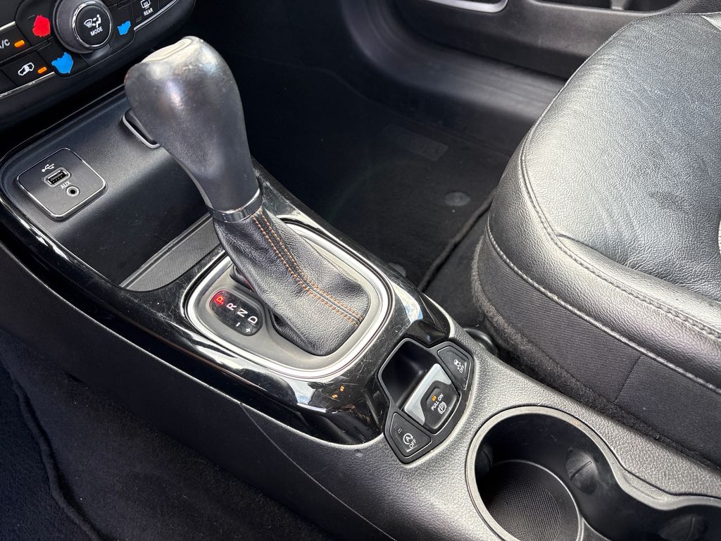 Used 2018 Black Jeep Limited image 30