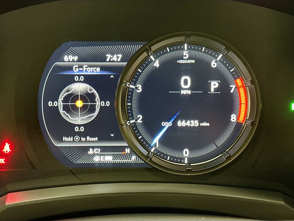 Thumbnail: 2021 Lexus RC - 30