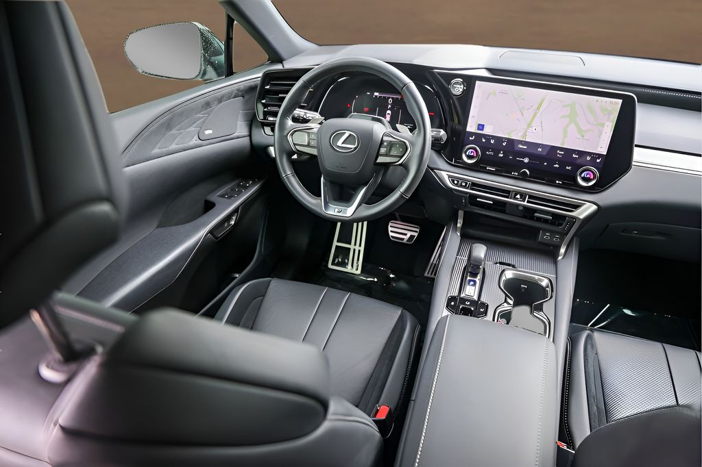 Used 2024 White Lexus 500h F SPORT Performance image 30