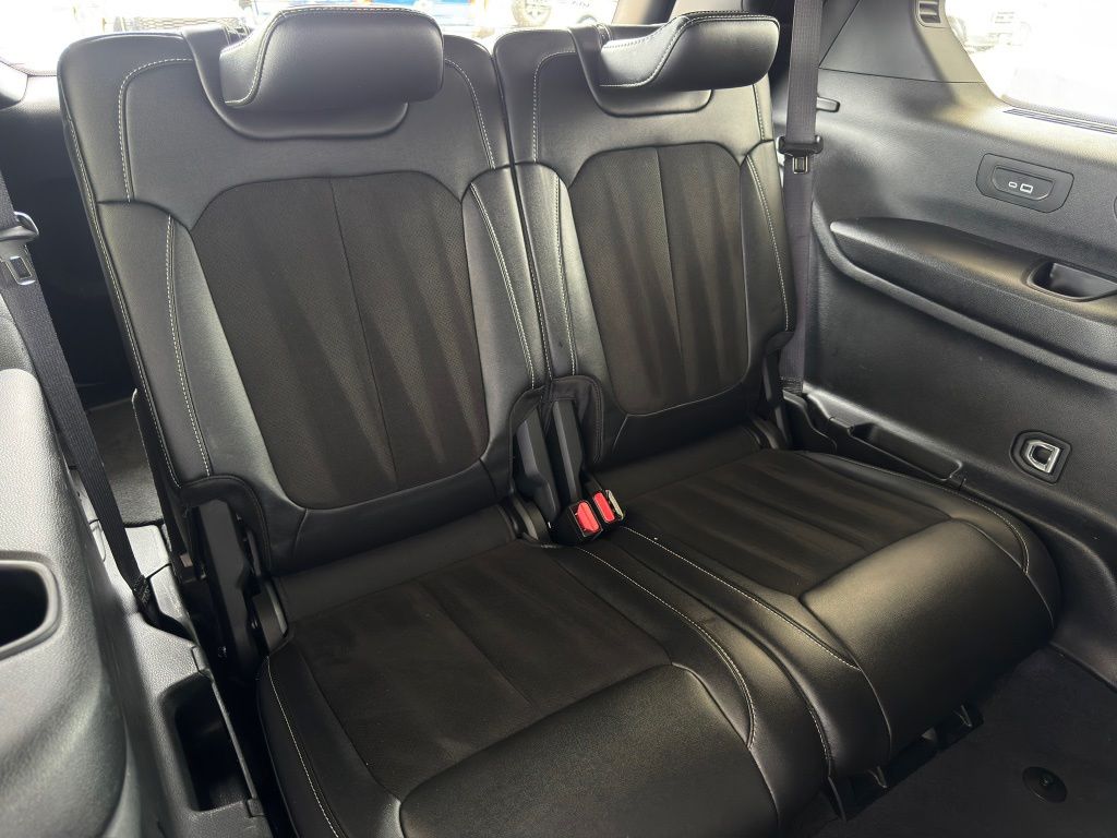 2023 Jeep Grand Cherokee L Altitude White/off-white at River Oaks CDJR