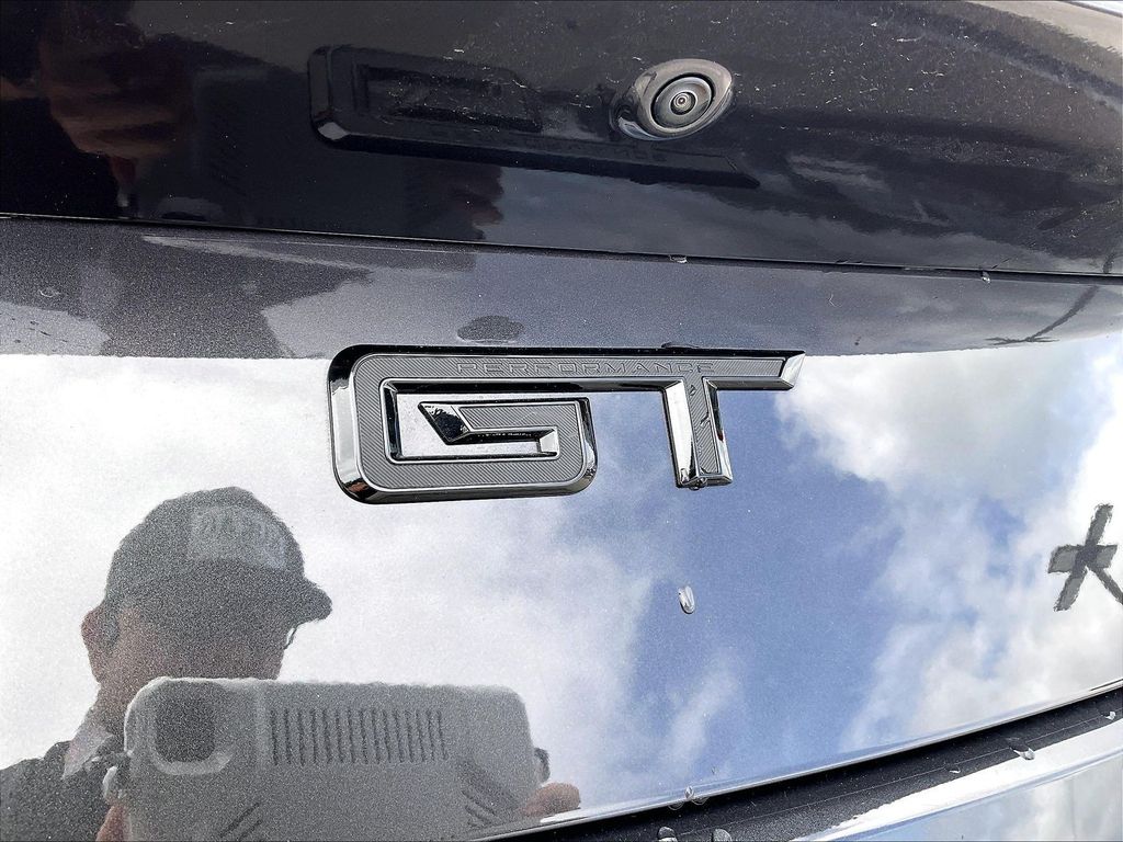 2024 Ford Mustang — photo 25