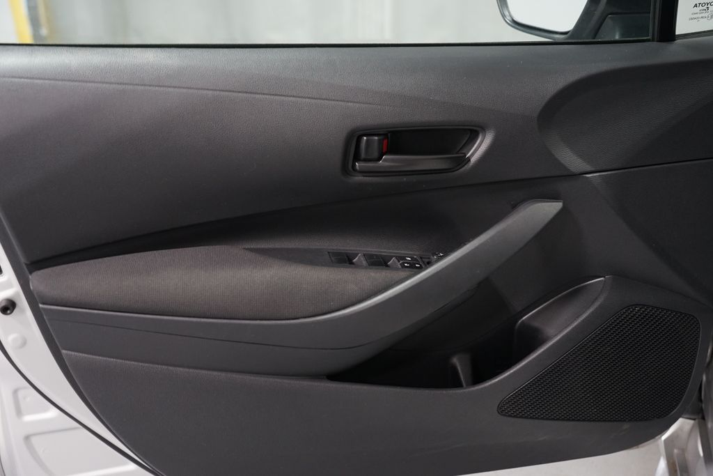 Thumbnail: 2023 Toyota Corolla - 27