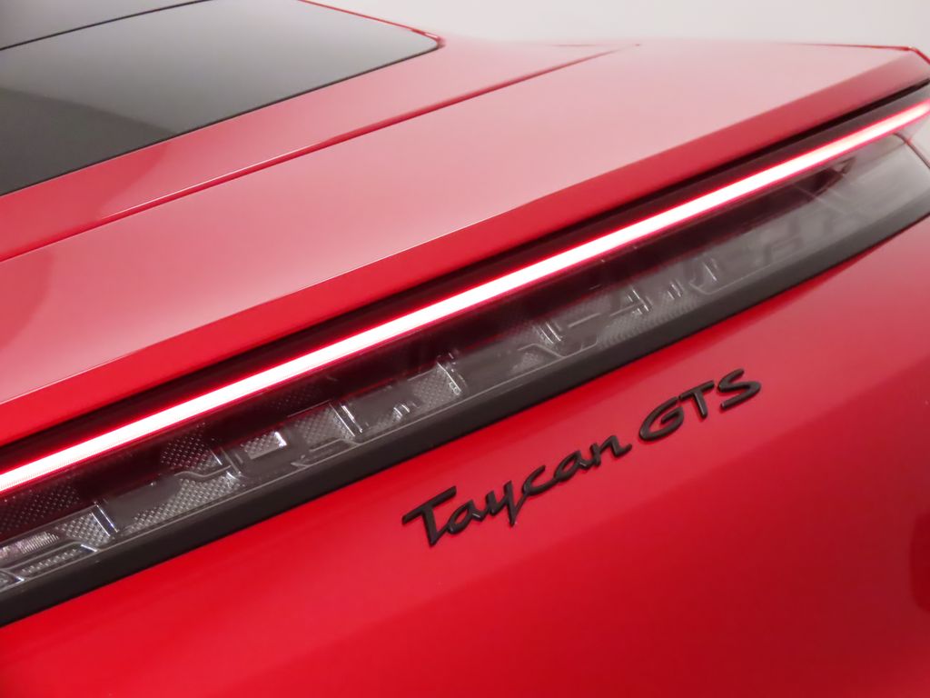 Thumbnail: 2023 Porsche Taycan - 12