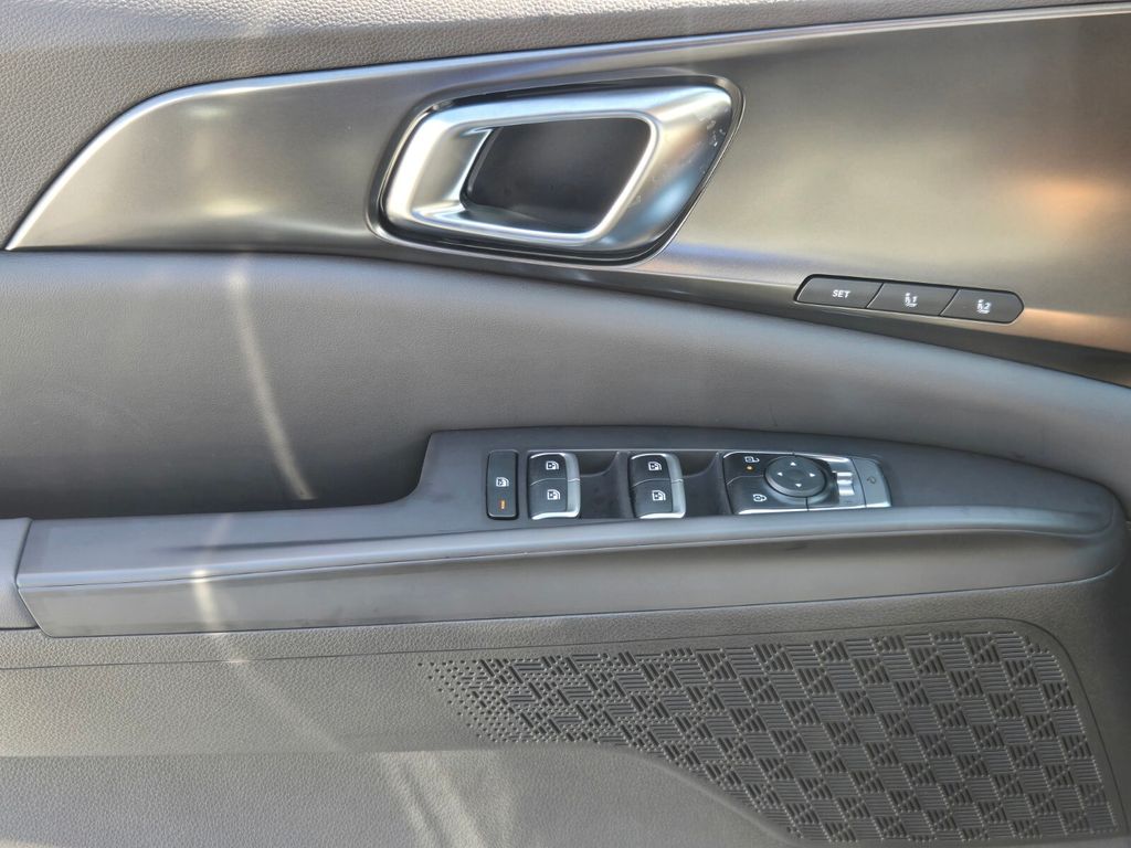 2027 Kia Carnival - $51,115