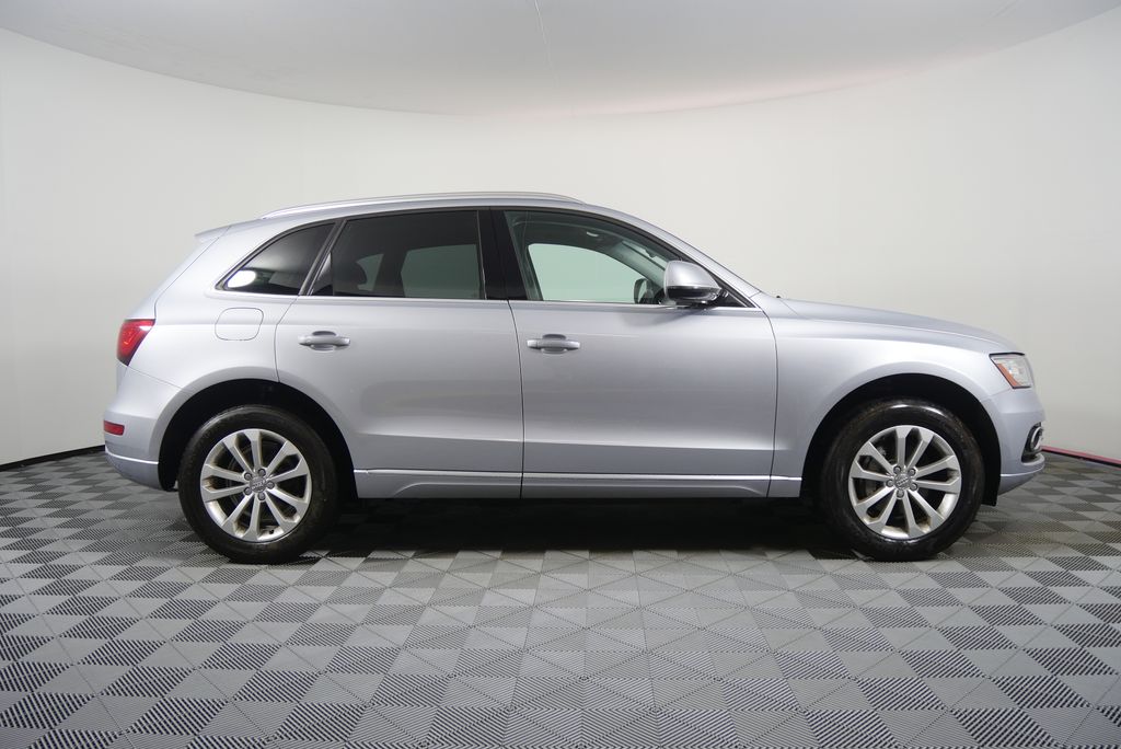 Thumbnail: 2016 Audi Q5 - 2
