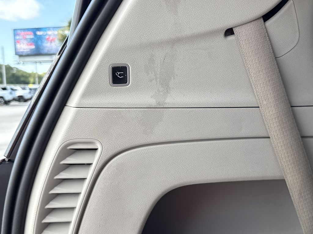 Used 2022 Chrysler Pacifica Van