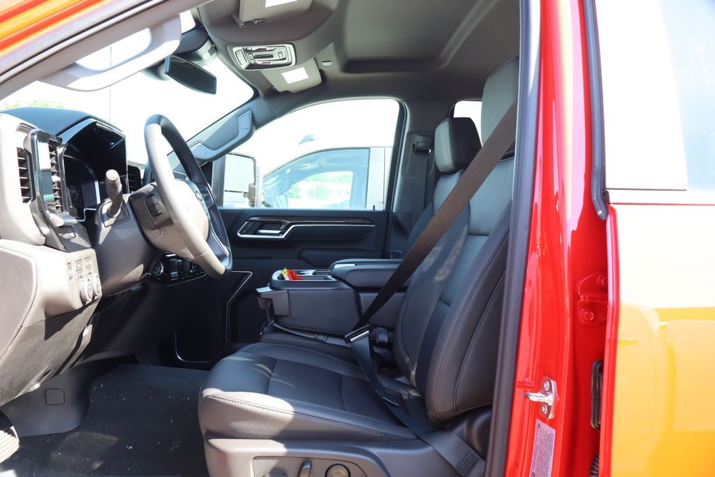 Thumbnail: 2026 Chevrolet Silverado 2500 - 12