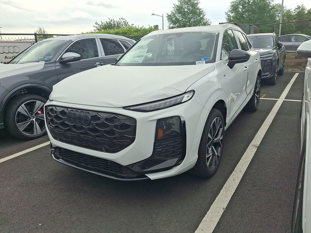 Thumbnail: 2026 Audi Q3 - 1
