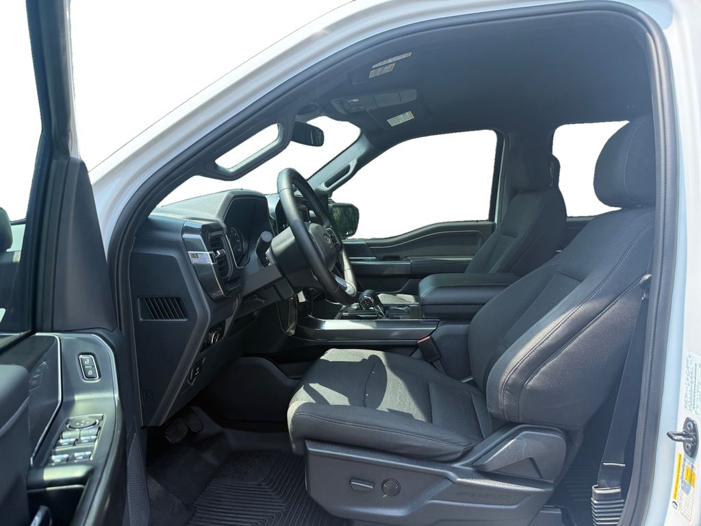 2023 Oxford White Ford F-150 XLT 4X4 Truck