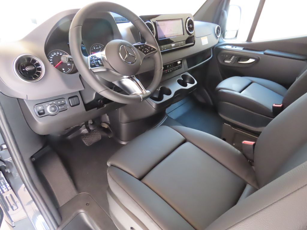 Thumbnail: 2026 Mercedes-Benz Sprinter - 10