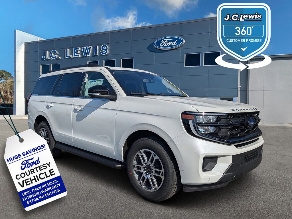 2025 Ford Expedition Active