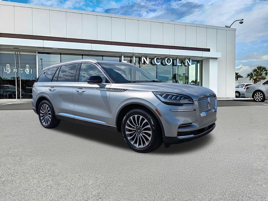 Silver Radiance Metallic Clearcoat 2023 Lincoln Aviator SUV / Crossover Rear-Wheel Drive Automatic