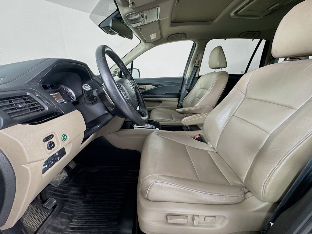 Used Car 2017 Honda Pilot  Touring For Sale Under $20,000 In Austin, Texas