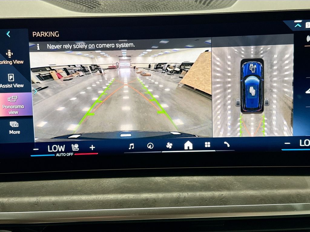 Thumbnail: 2026 BMW X5 - 15