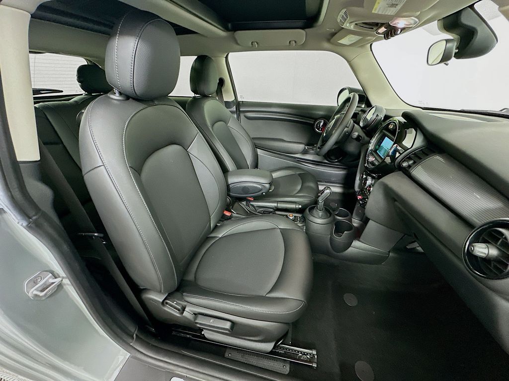 Thumbnail: 2021 MINI Cooper - 27