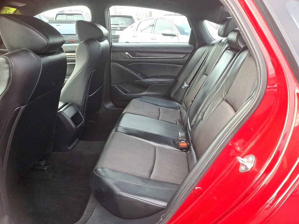 Thumbnail: 2018 Honda Accord - 10