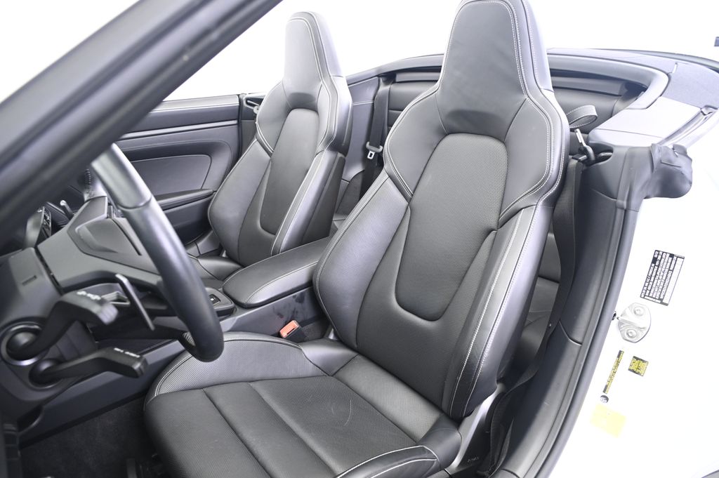 Thumbnail: 2022 Porsche 911 - 30