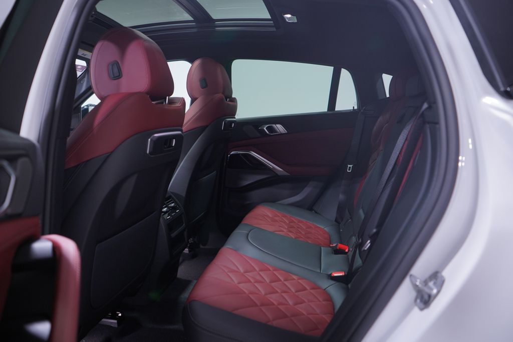 Thumbnail: 2026 BMW X6 - 9