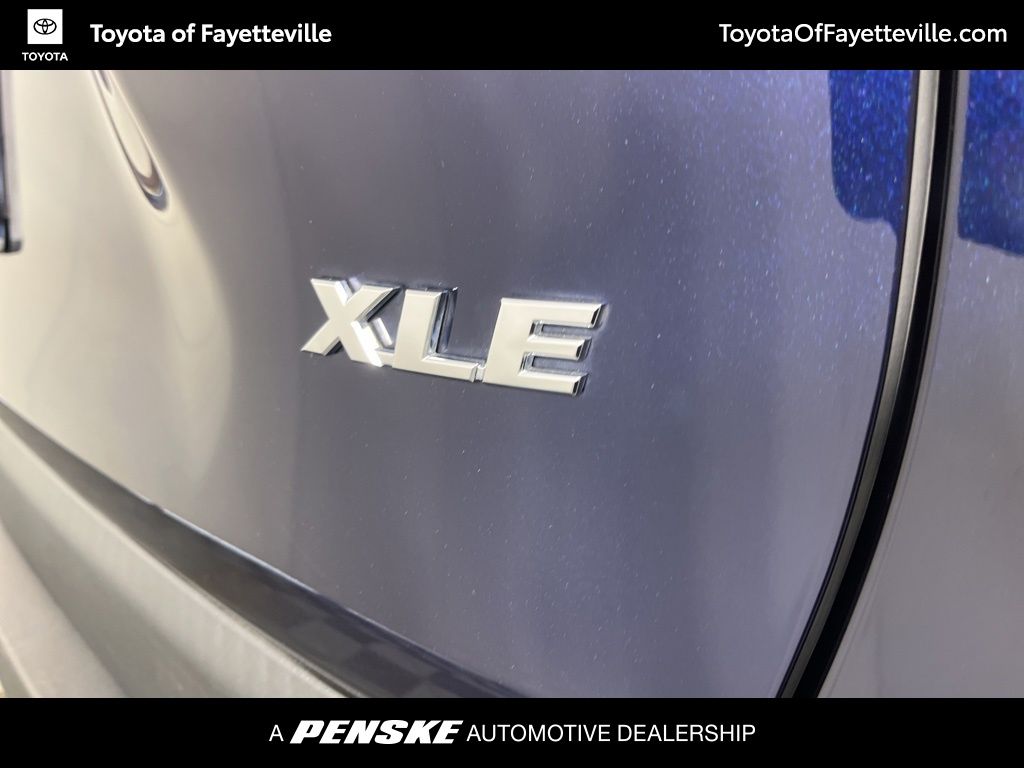 Thumbnail: 2022 Toyota RAV4 - 4