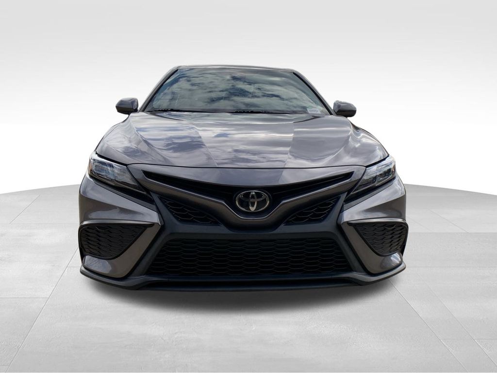 2021 Toyota Camry SE 9