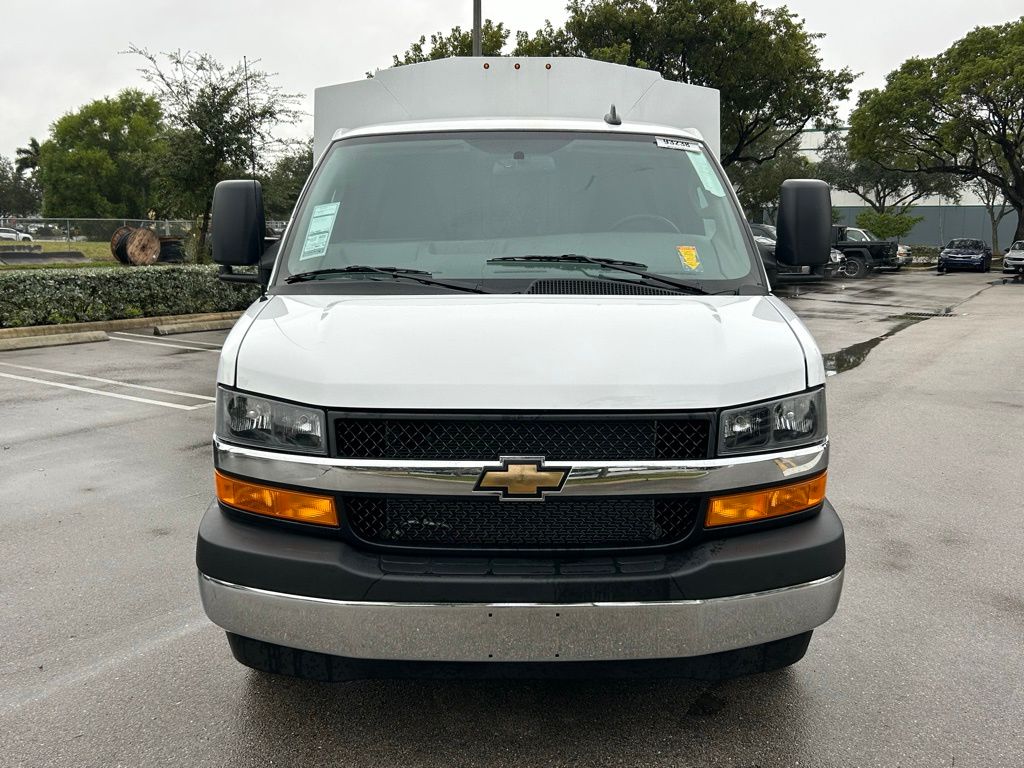 New 2025 Summit White Chevrolet Work Van image 8
