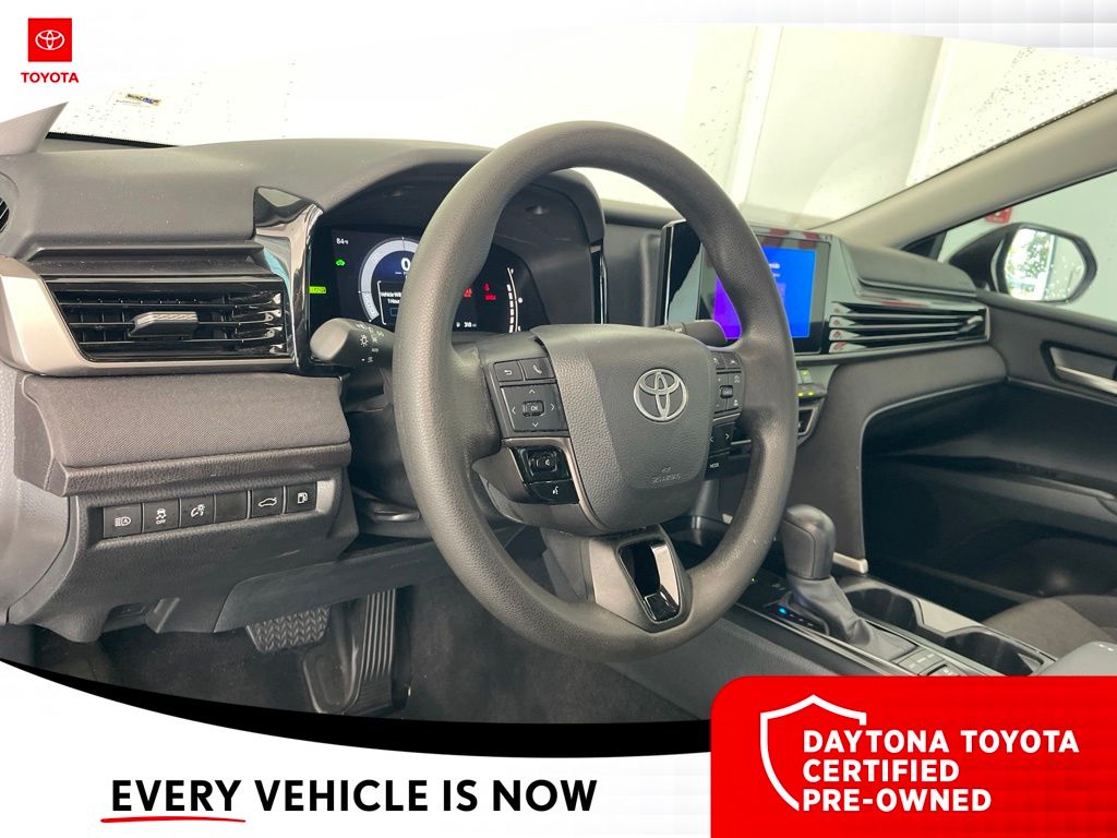 2025 Toyota Camry LE - Photo 20